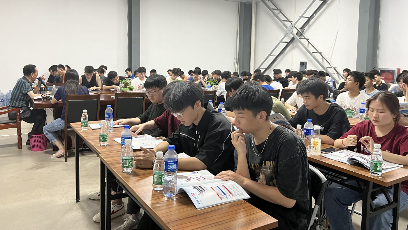 江西鑫金暉產(chǎn)學(xué)研交流 江西鑫金暉產(chǎn)學(xué)研交流