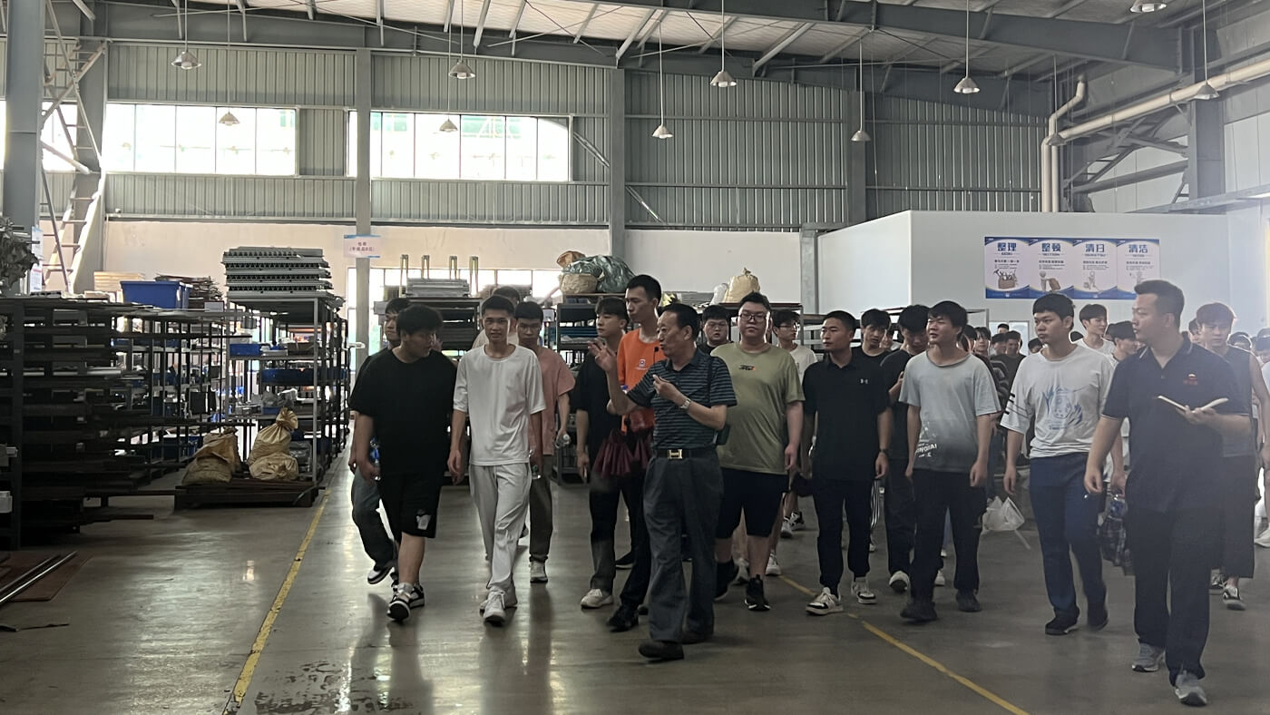 江西鑫金暉產(chǎn)學(xué)研交流 江西鑫金暉產(chǎn)學(xué)研交流