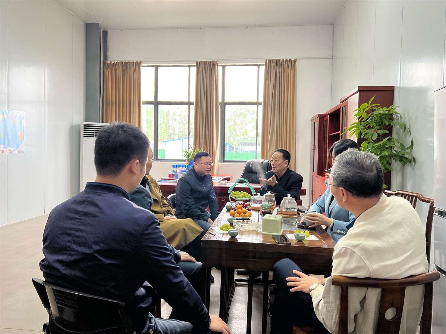 政府關(guān)懷鑫金暉